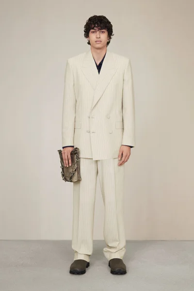 Look 3